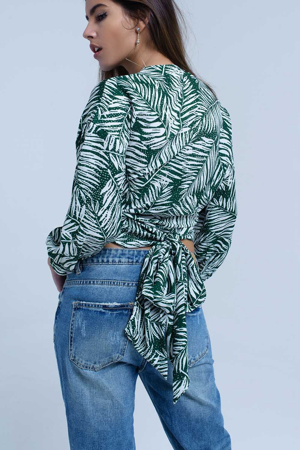Blusa con estampado de hojas verde y escote pronunciado Q2