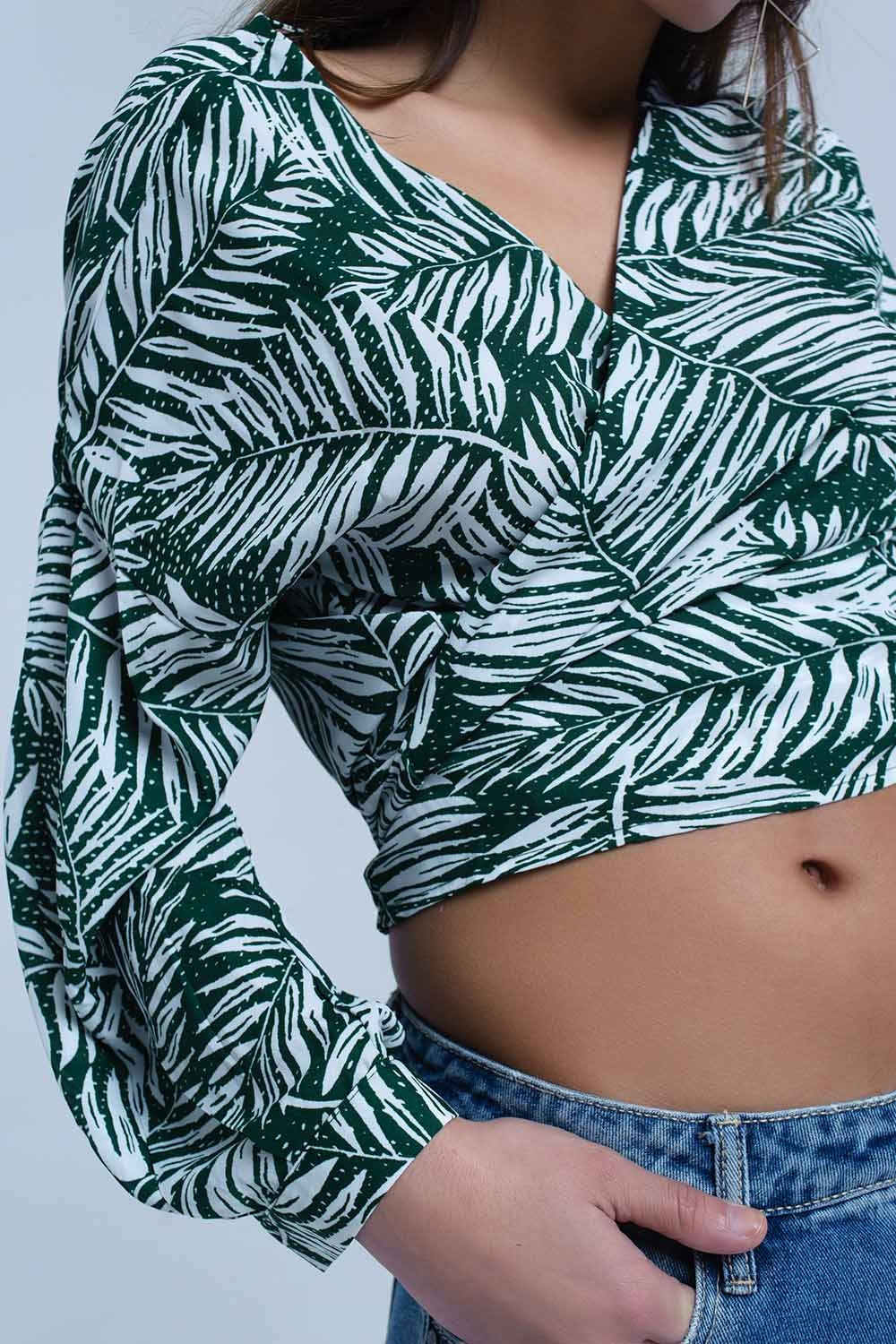 Blusa con estampado de hojas verde y escote pronunciado Q2