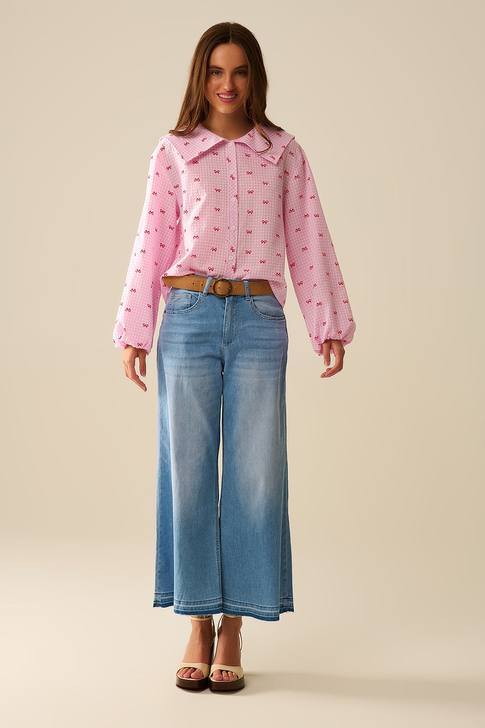 Blusa de Cuello Peter Pan de Gingham en Rosa con Estampado de Lazo Q2