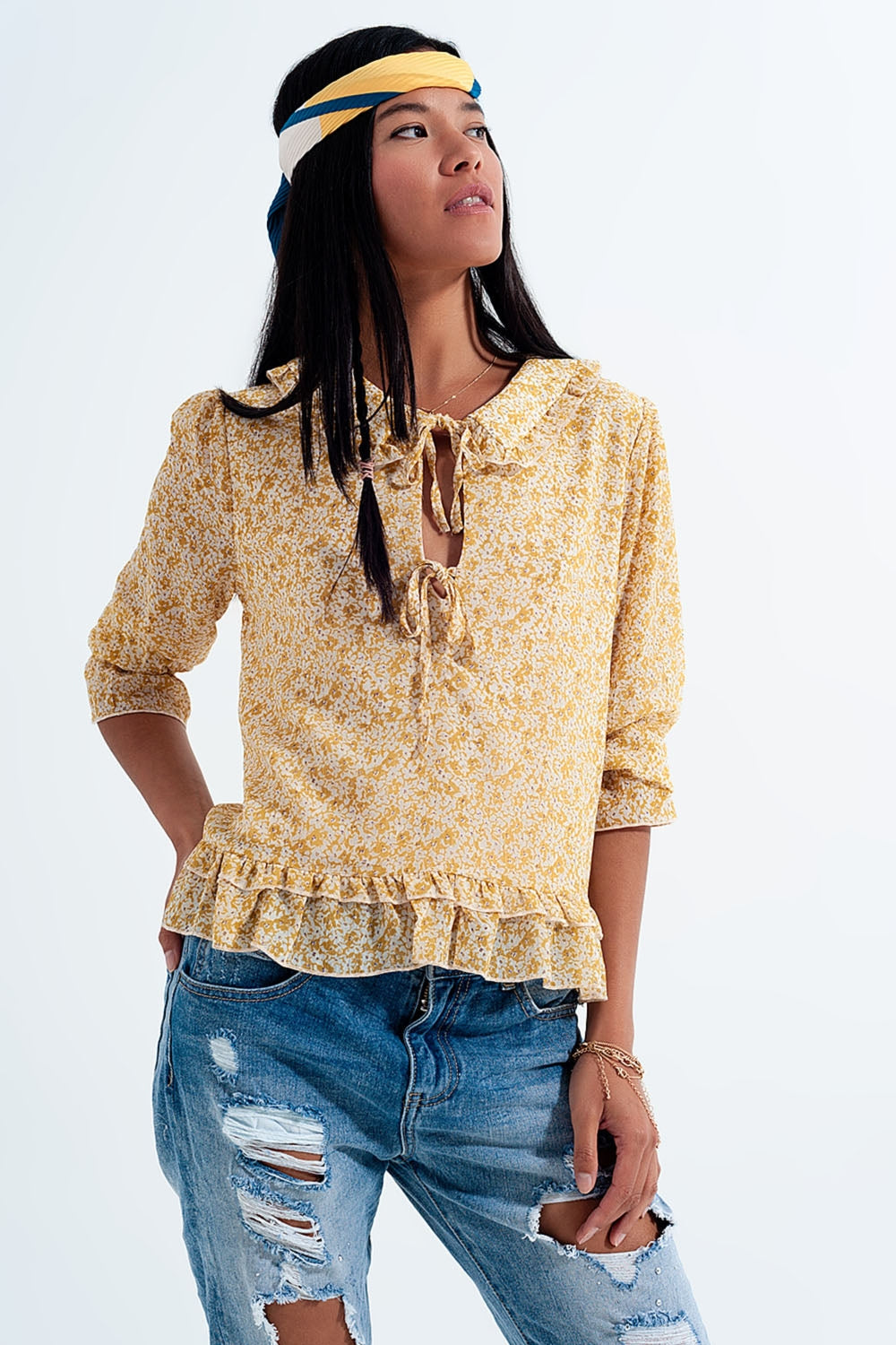 Blusa de gasa con lazo delantero y estampado de florecitas amarillo Q2