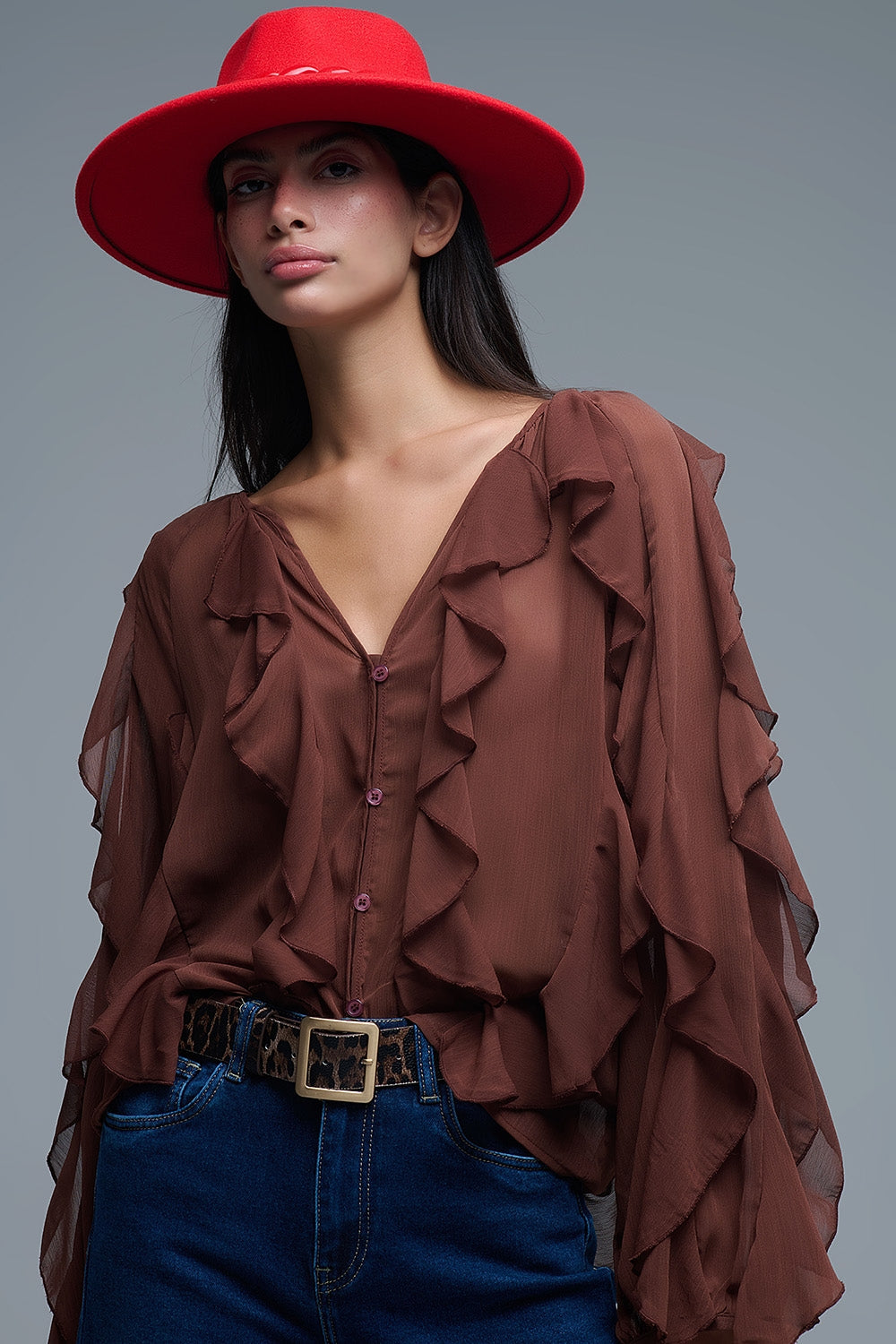 Blusa de gasa marrón con cuello en V y volante integral Q2