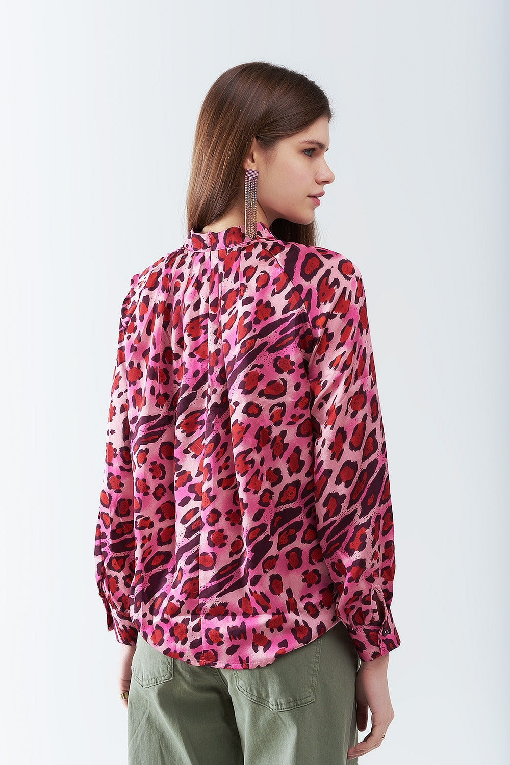 Blusa de Manga Larga en Estampado de Leopardo Fucsia a la Moda Q2