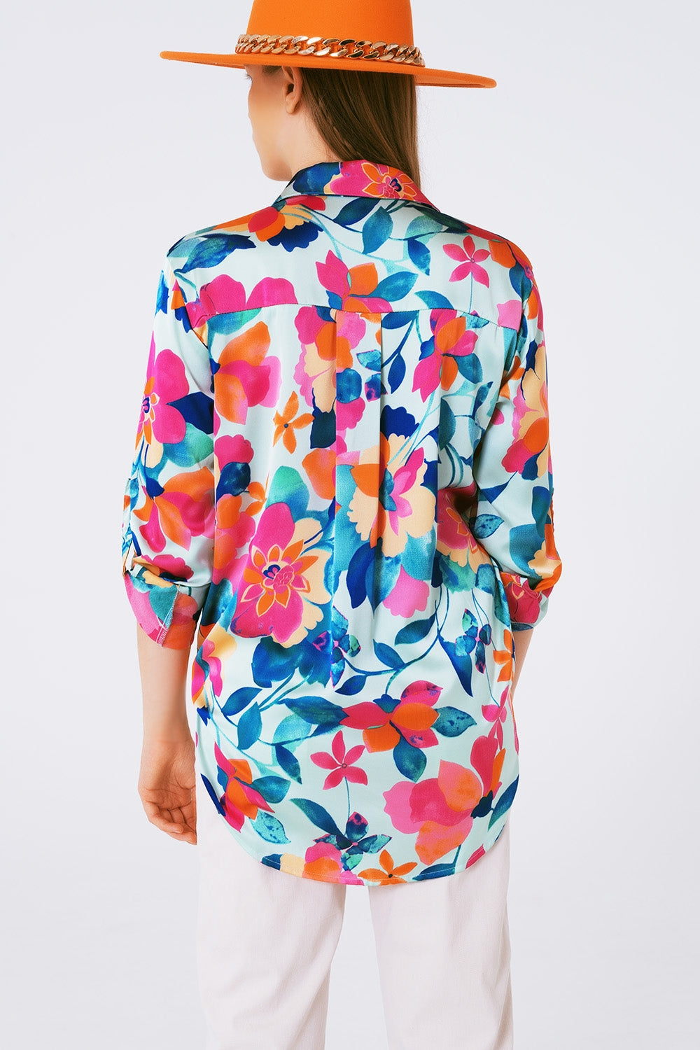 blusa de raso suave con estampado a flores Q2