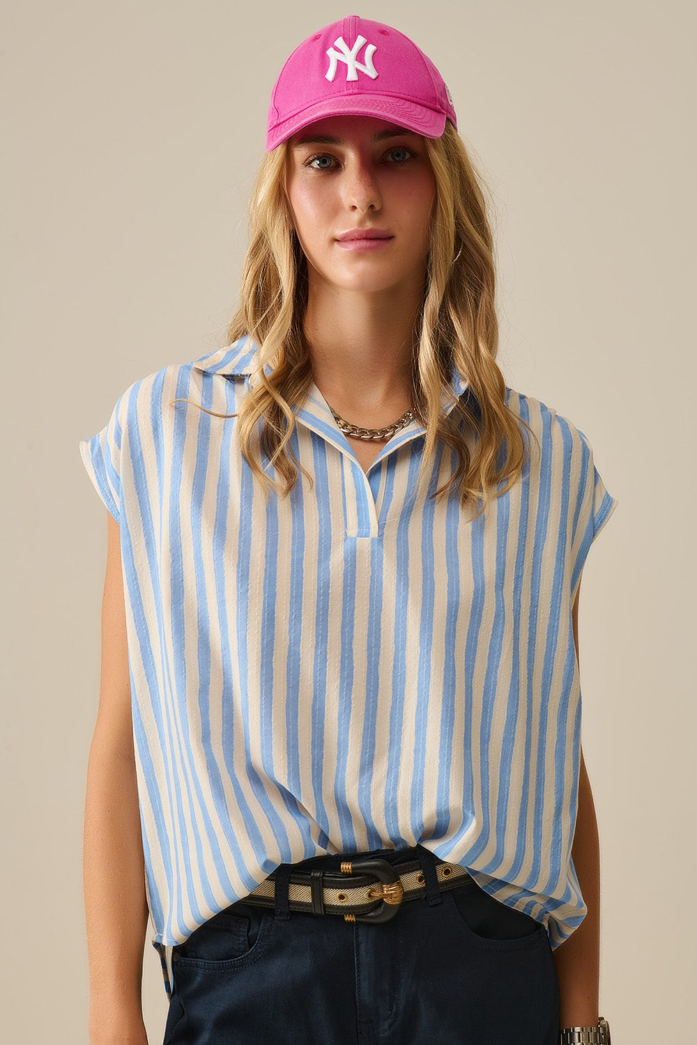 Q2 Blusa de rayas con mangas caídas en azul