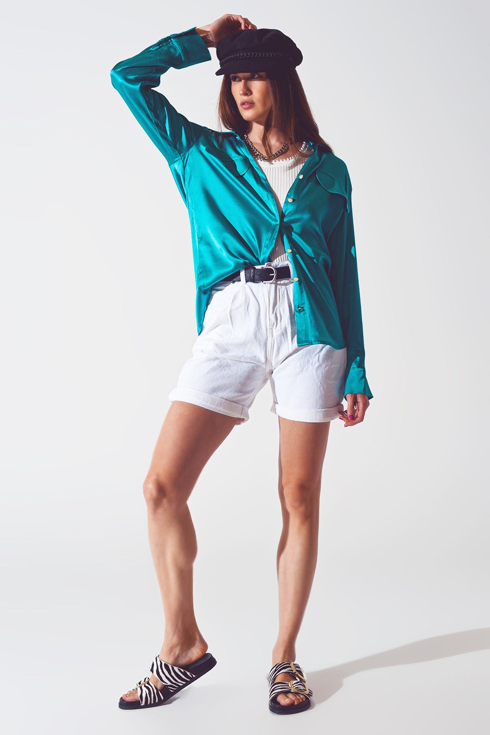 Blusa de saten en turquesa Q2