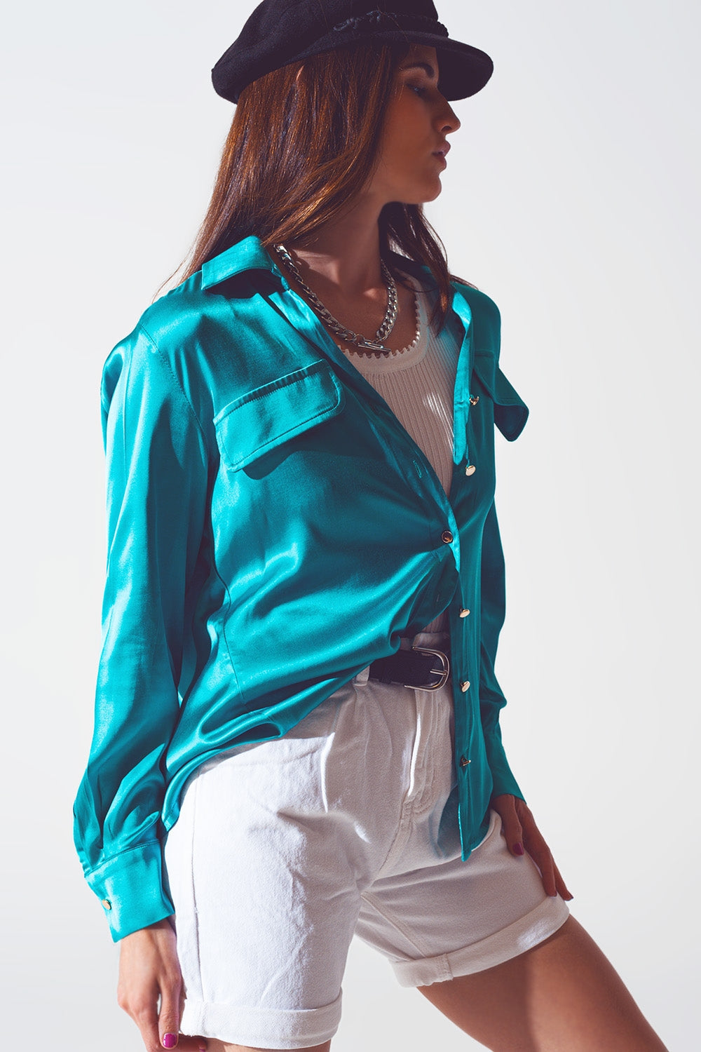 Blusa de saten en turquesa Q2