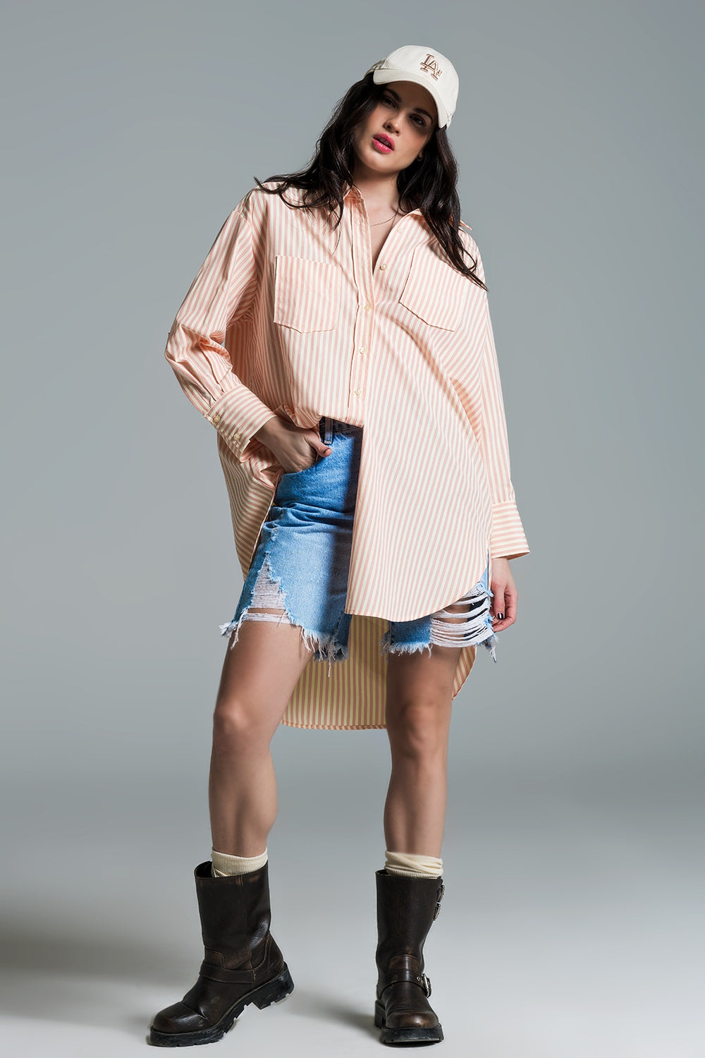 Blusa oversize naranja claro con rayas blancas Q2