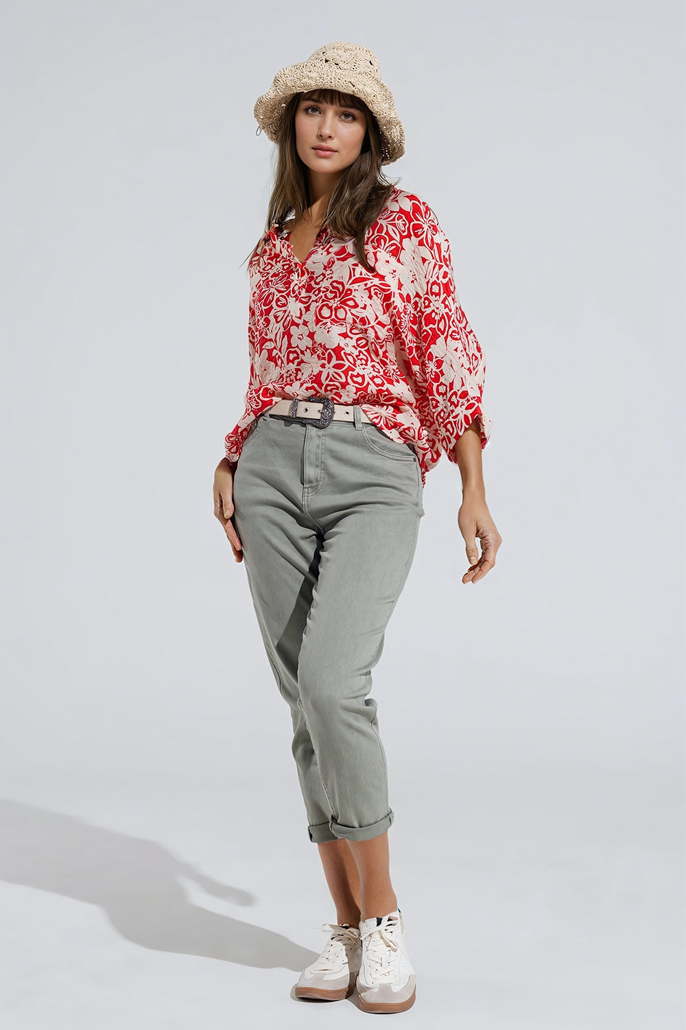 Blusa relajada roja con estampado floral y mangas de campana Q2