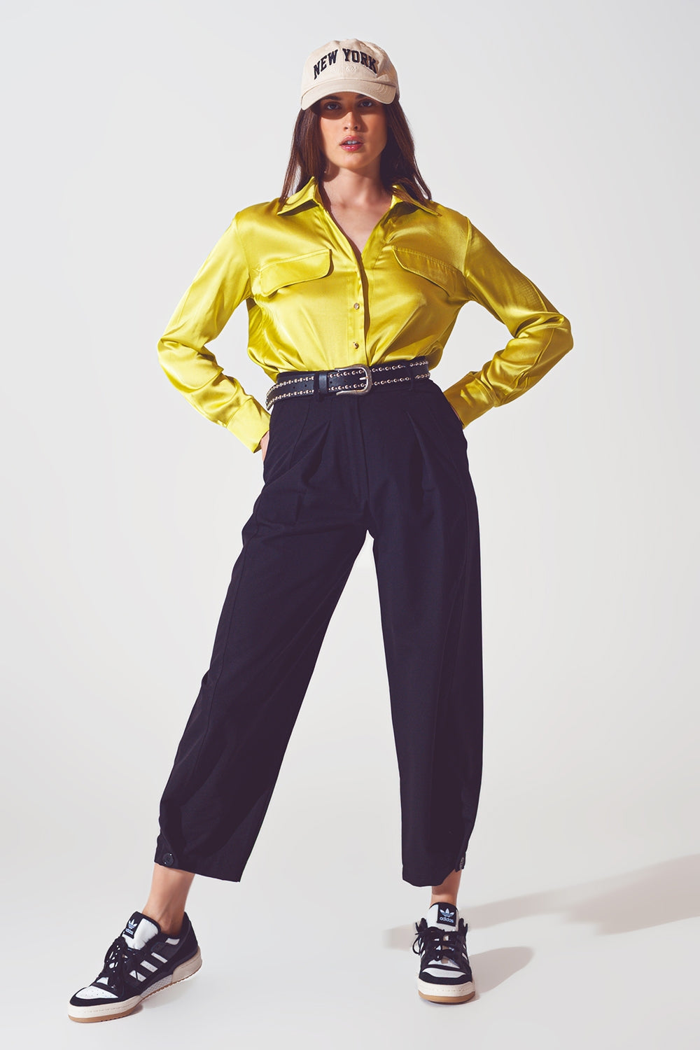 Blusa verde lima de saten Q2
