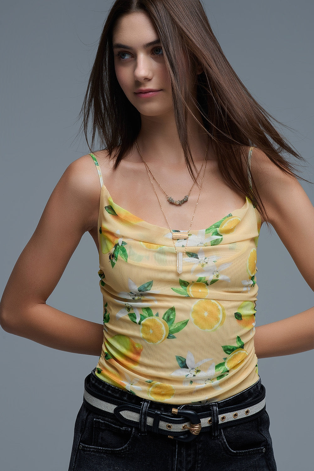 Body amarillo con estampado de limón en tejido de malla Q2