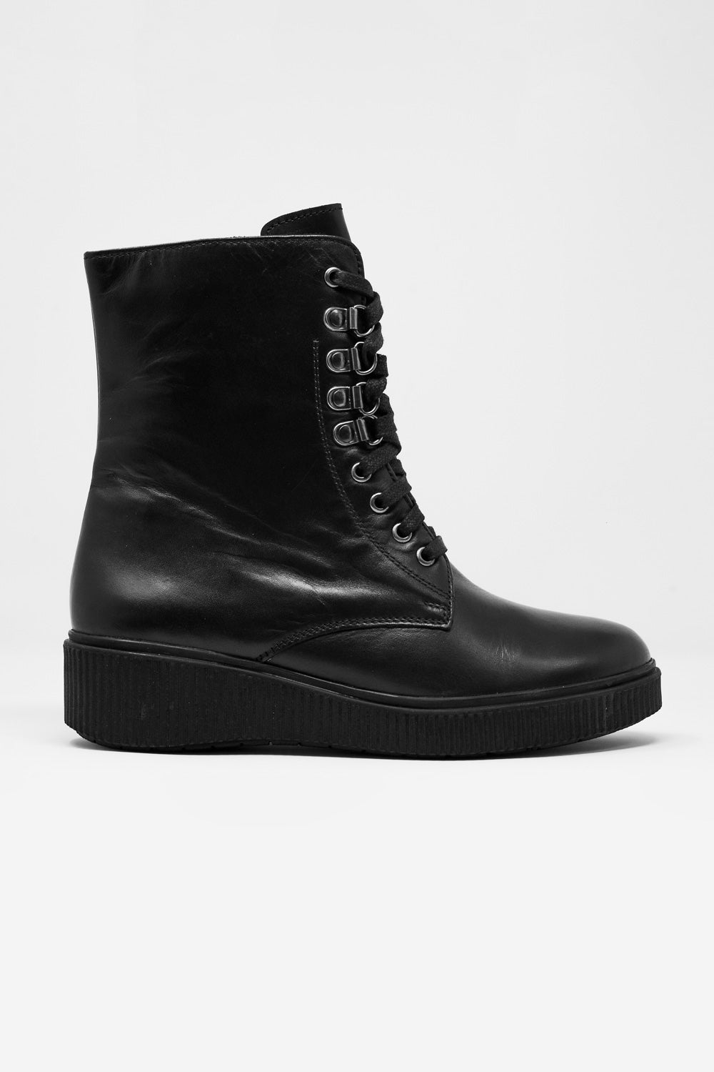 Botas negras con cordones Q2