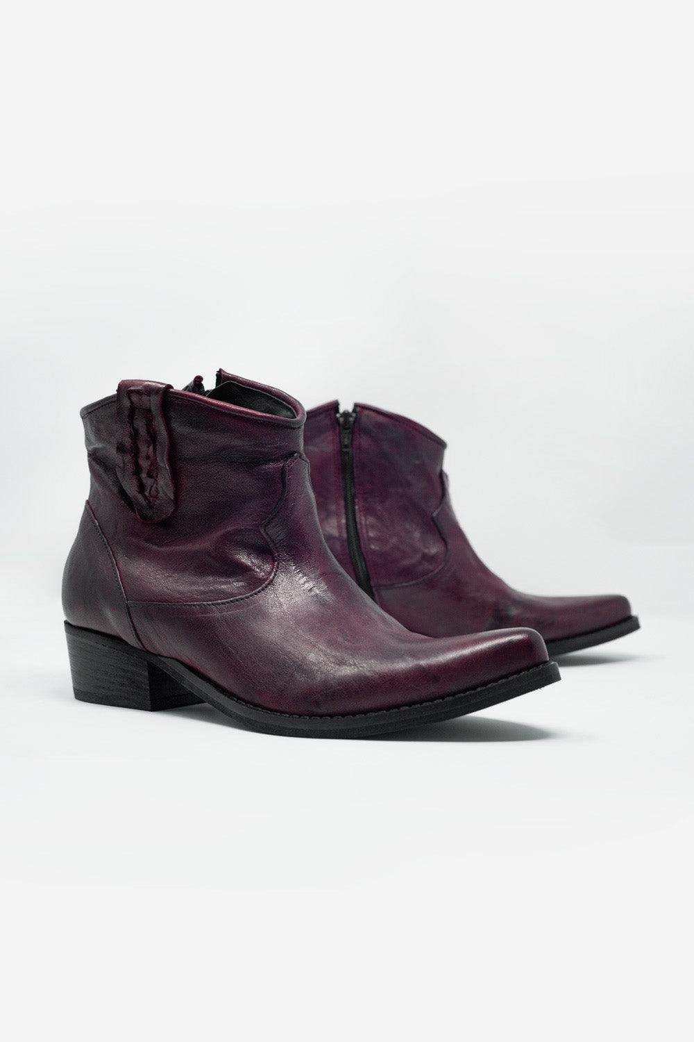 Botines de cuero estilo western color granate Q2