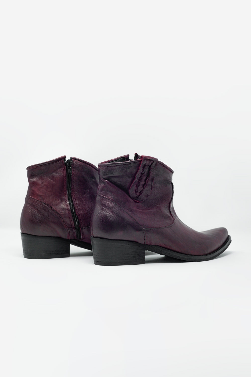 Botines de cuero estilo western color granate Q2
