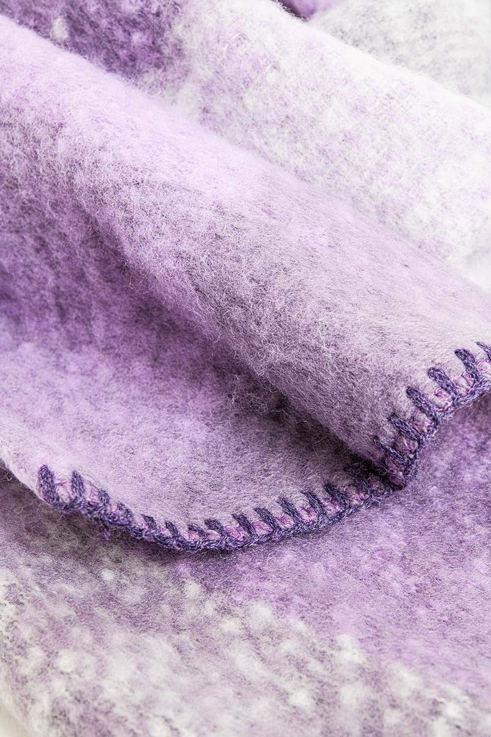 Bufanda en beige y morado Q2