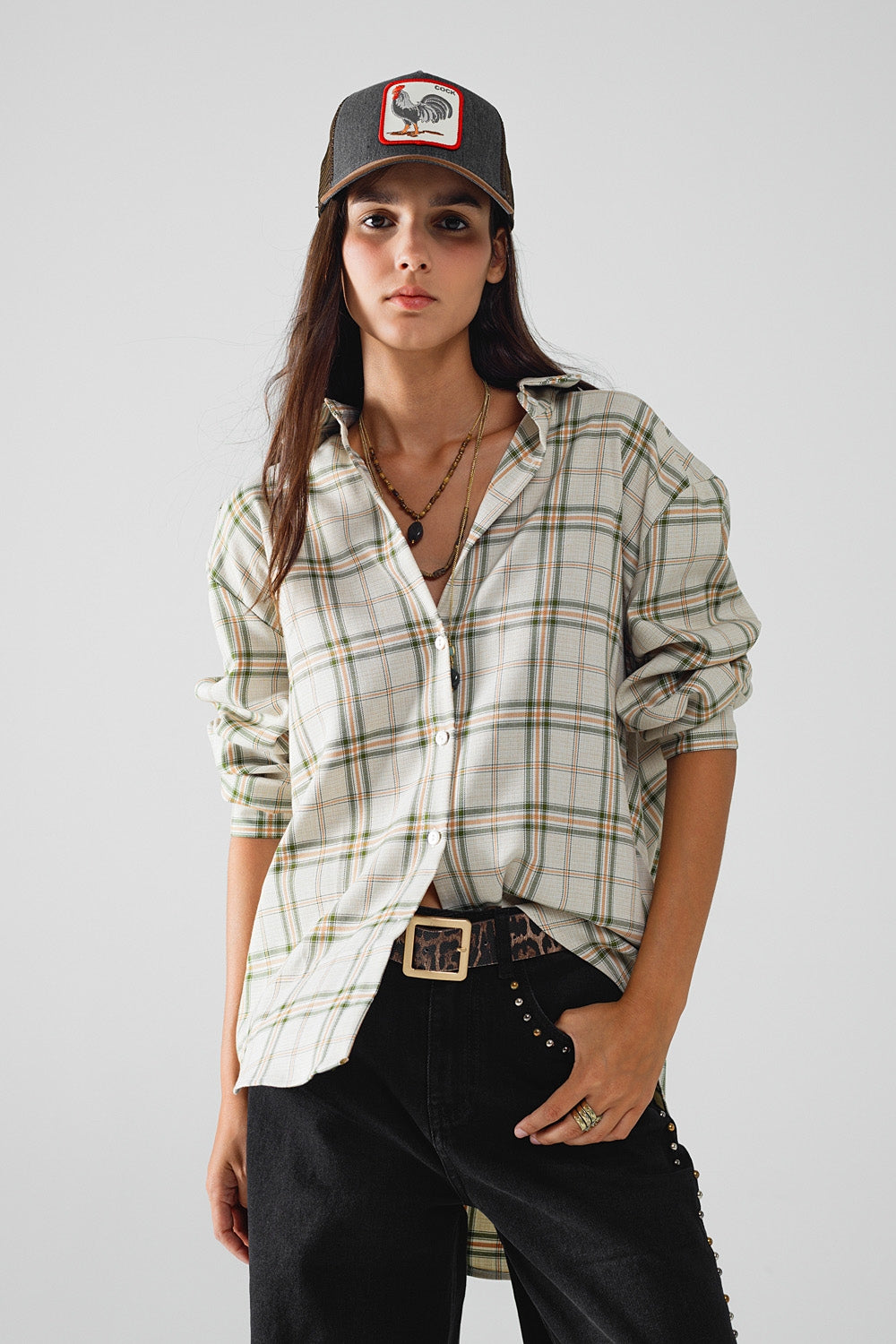 Camisa A Cuadros Con Abertura En La Espalda En Beige Q2