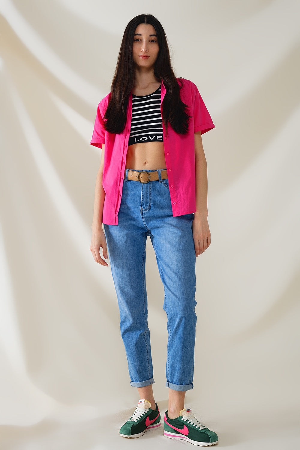 Camisa abotonada de manga corta en fucsia Q2