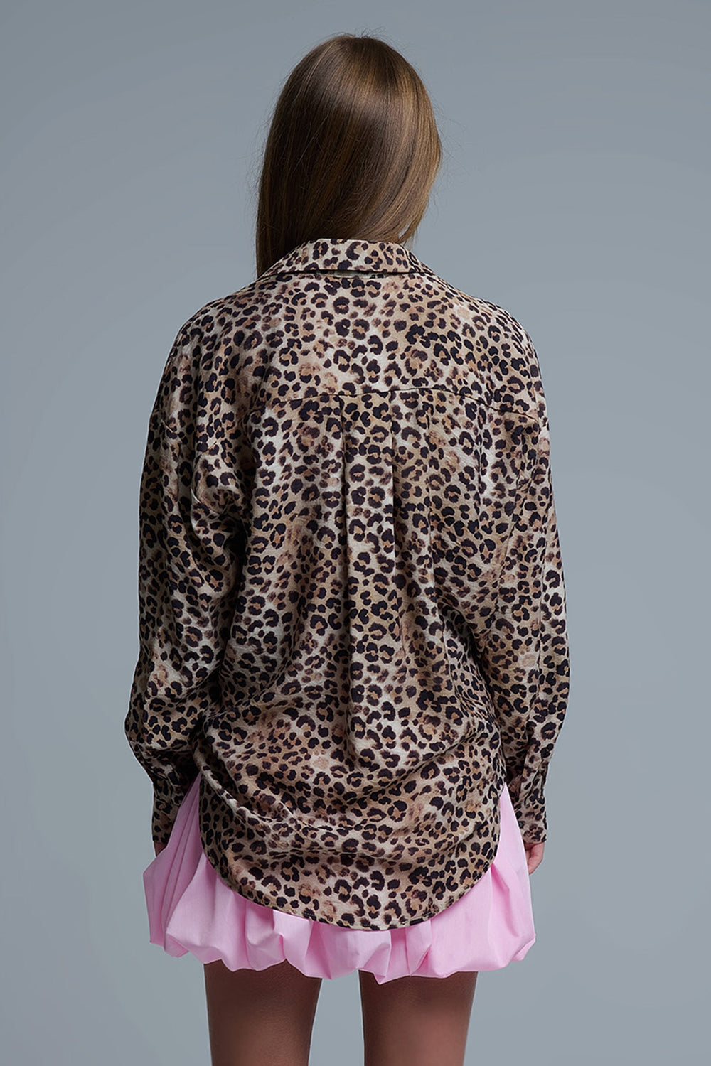 Camisa abotonada oversize con estampado de leopardo Q2