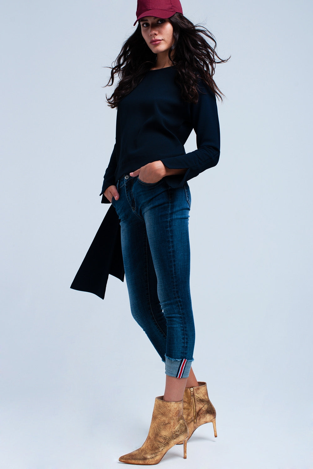 Camisa azul con lazo en el lateral Q2