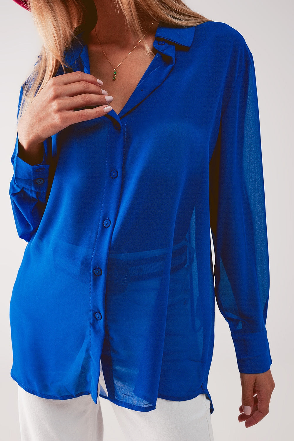 Camisa azul de chifón transparente Q2