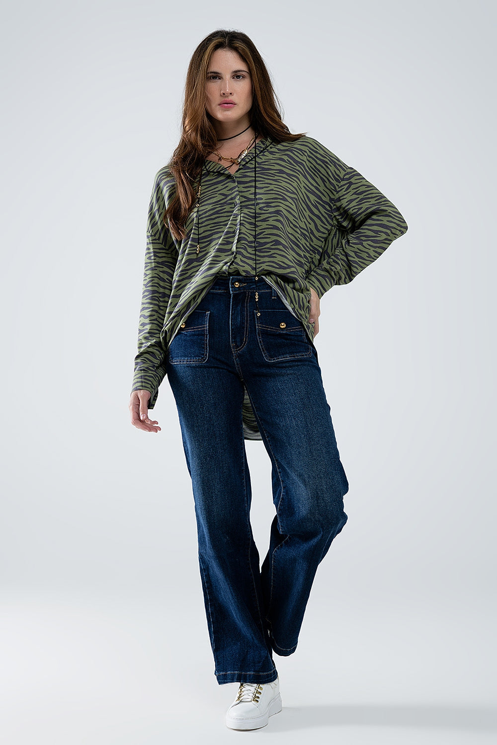Camisa con estampado de cebra en verde Q2