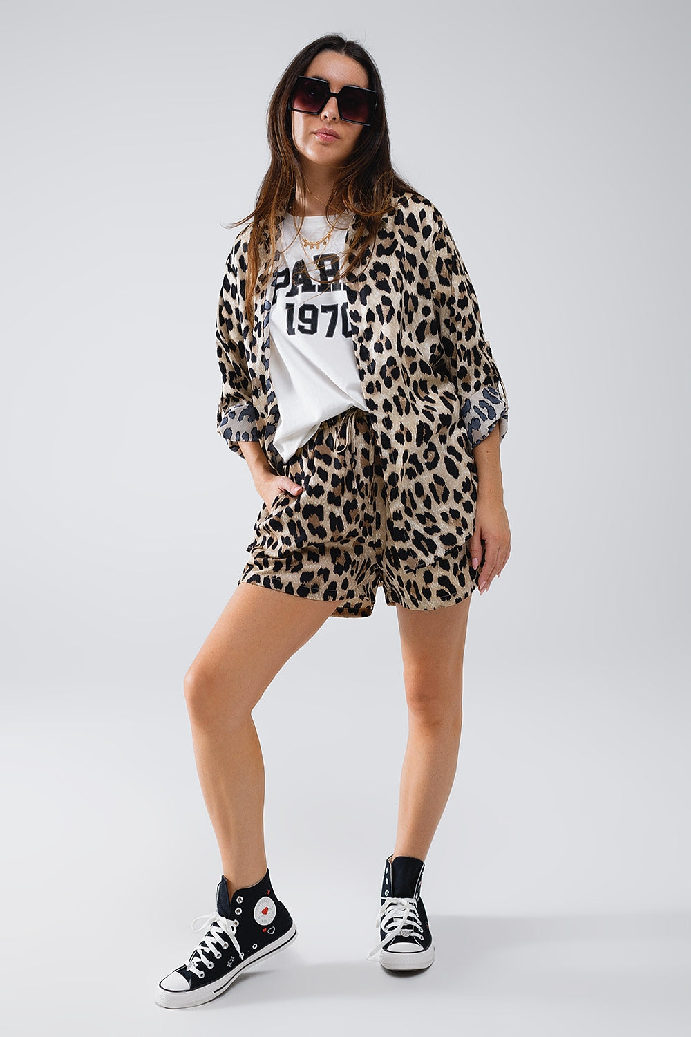 Camisa con estampado de leopardo y mangas largas Q2