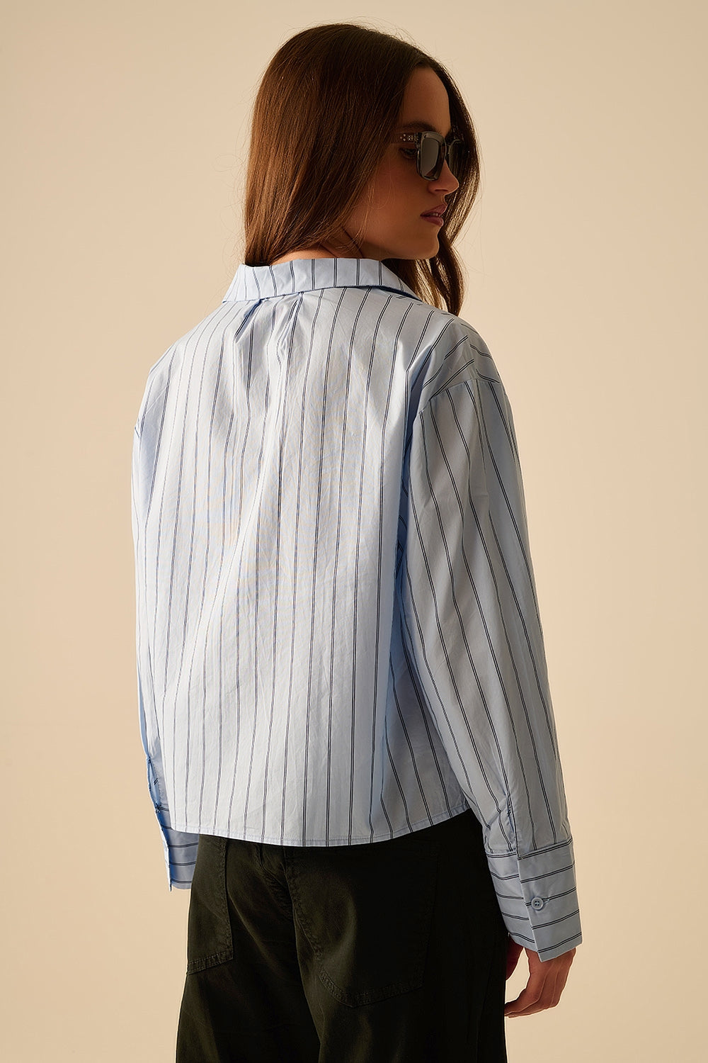 camisa corta de popelina a rayas azules Q2