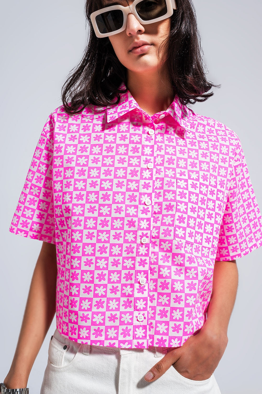 Camisa corta rosa con botones estilo años 90 Q2