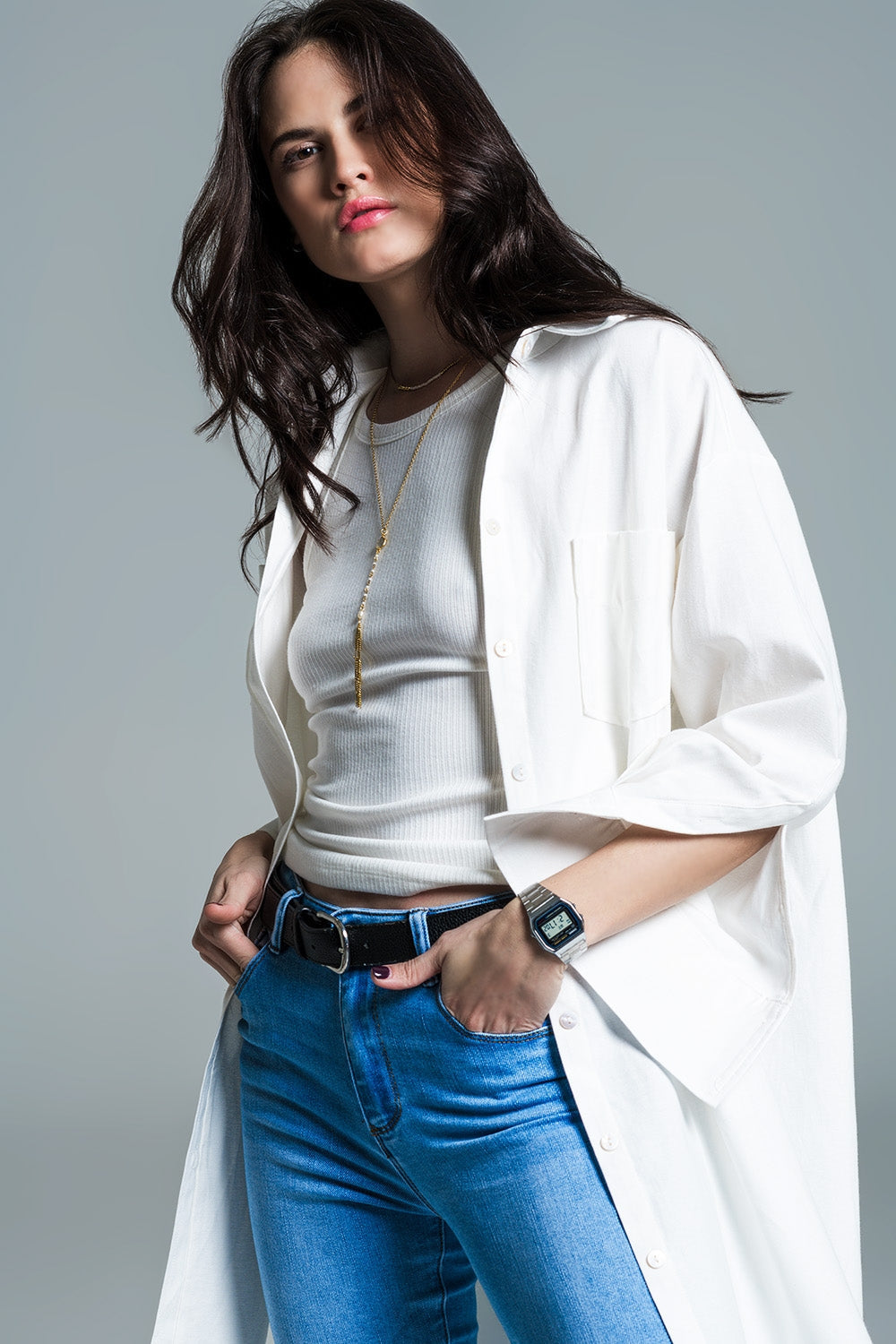 Camisa de corte boyfriend con manga 3/4 en blanco Q2