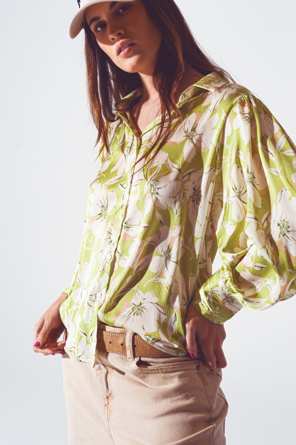 Camisa de gasa con estampado floral en verde Q2