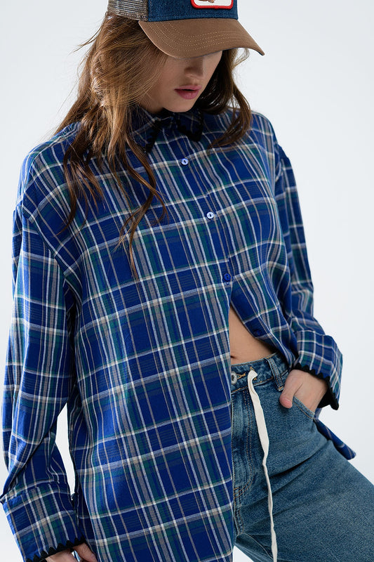 Q2 Camisa de leñador amplia en color azul