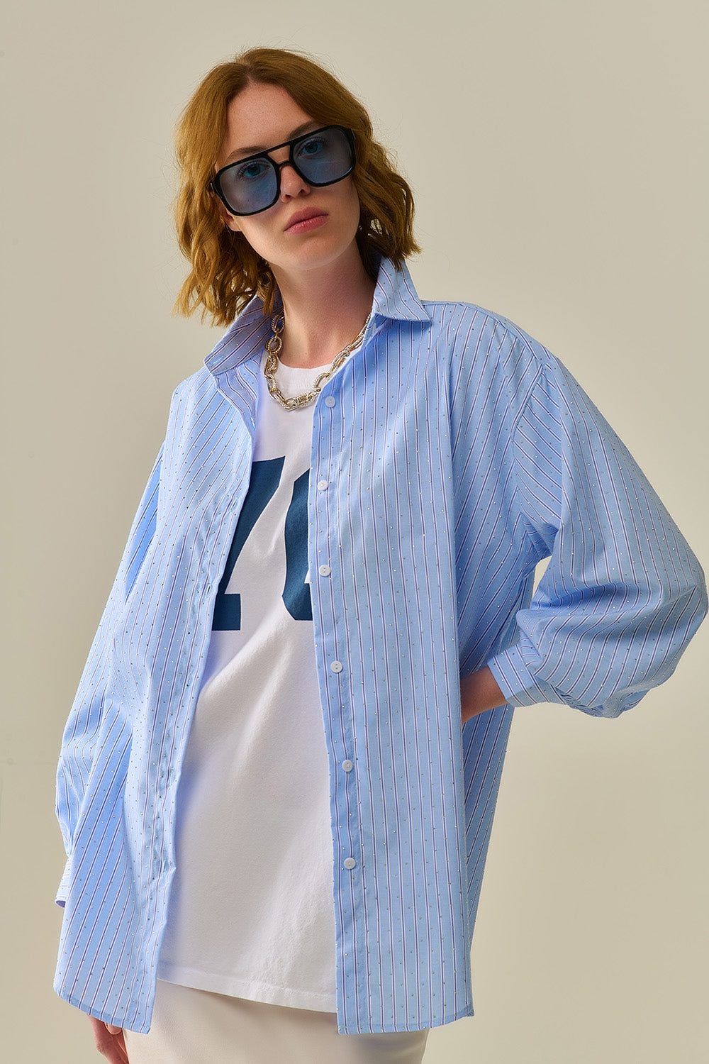 camisa de popelina azul a rayas adornada con strass Q2