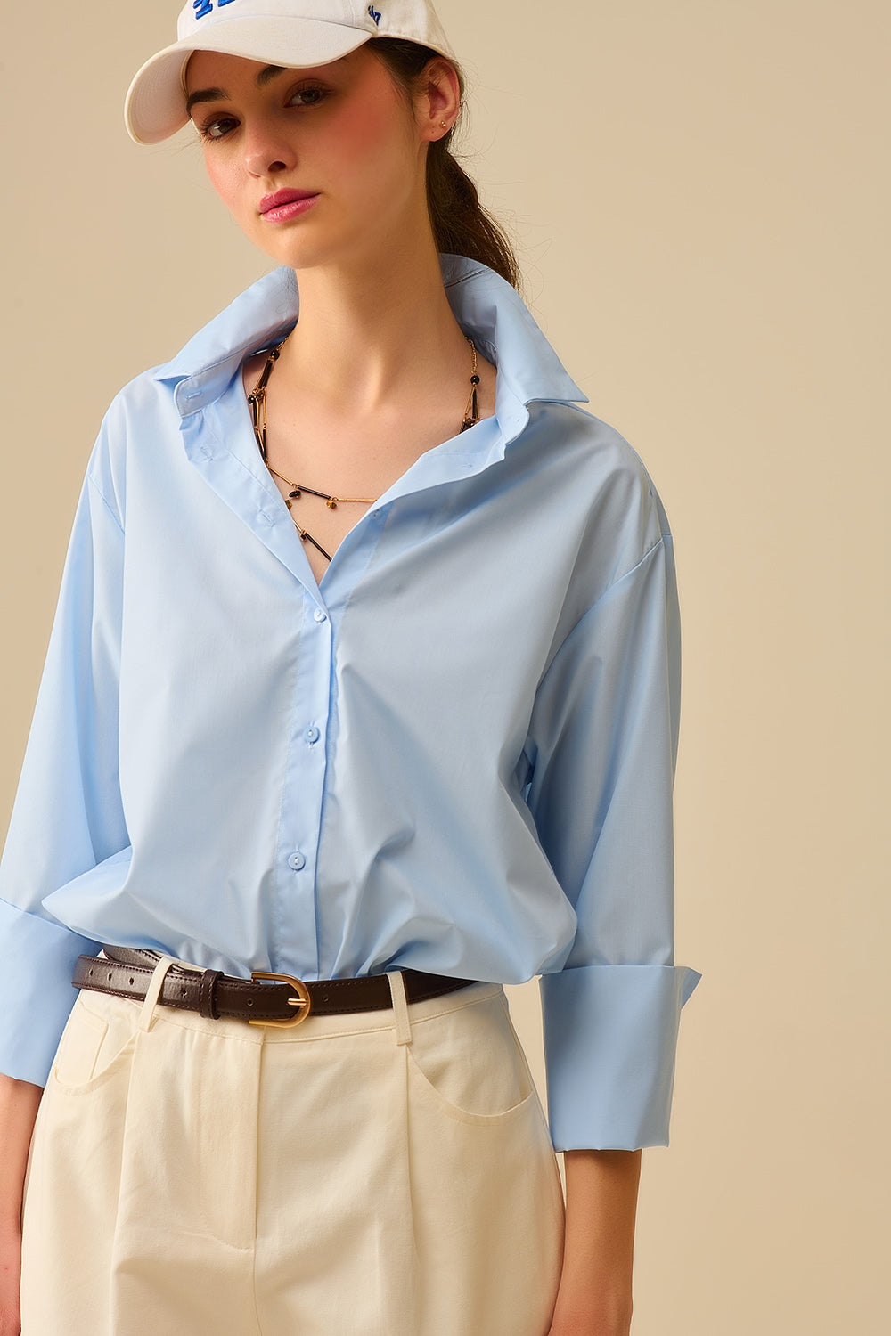 Q2 Camisa de popelina azul con puños extra anchos