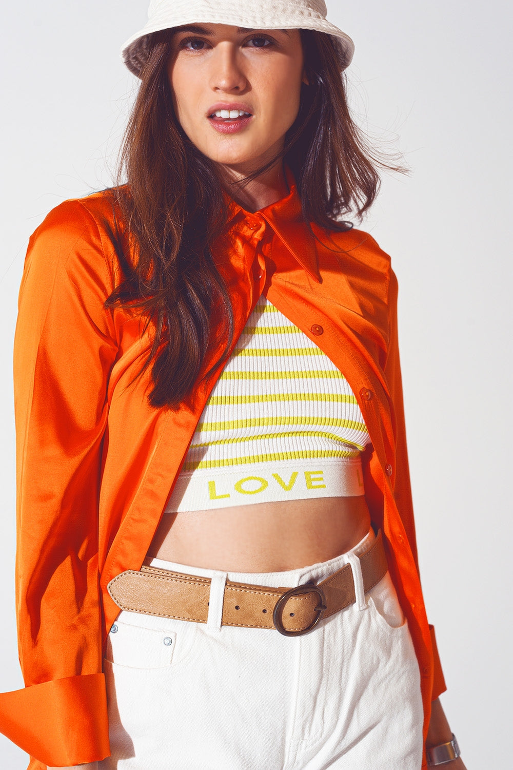 Camisa de saten naranja con abertura en los puños Q2