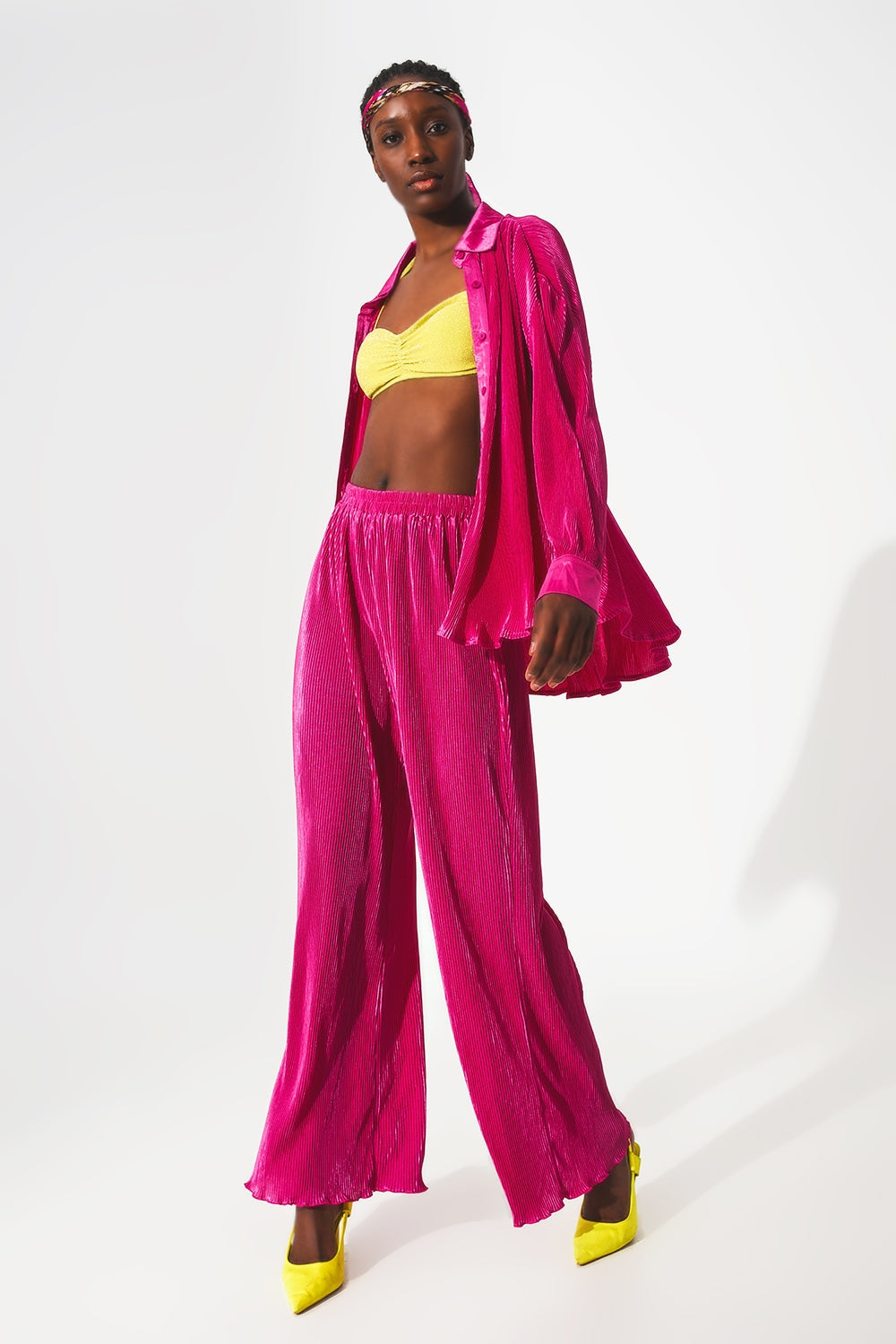 Camisa de saten plisada en fucsia Q2