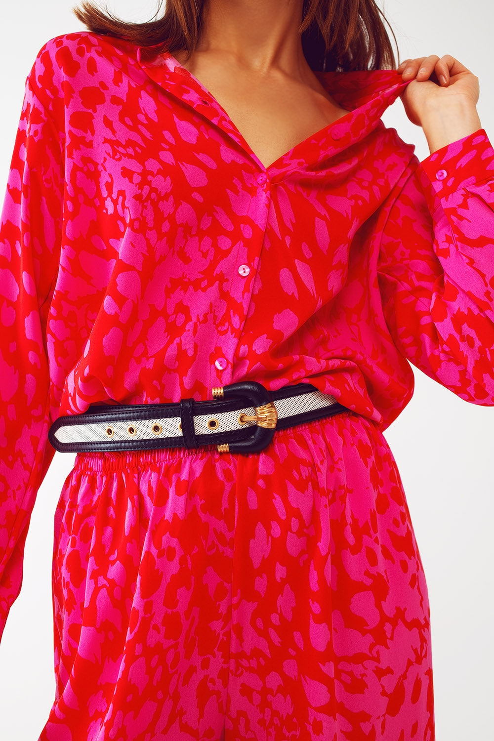 Camisa estampada animal en fucsia Q2