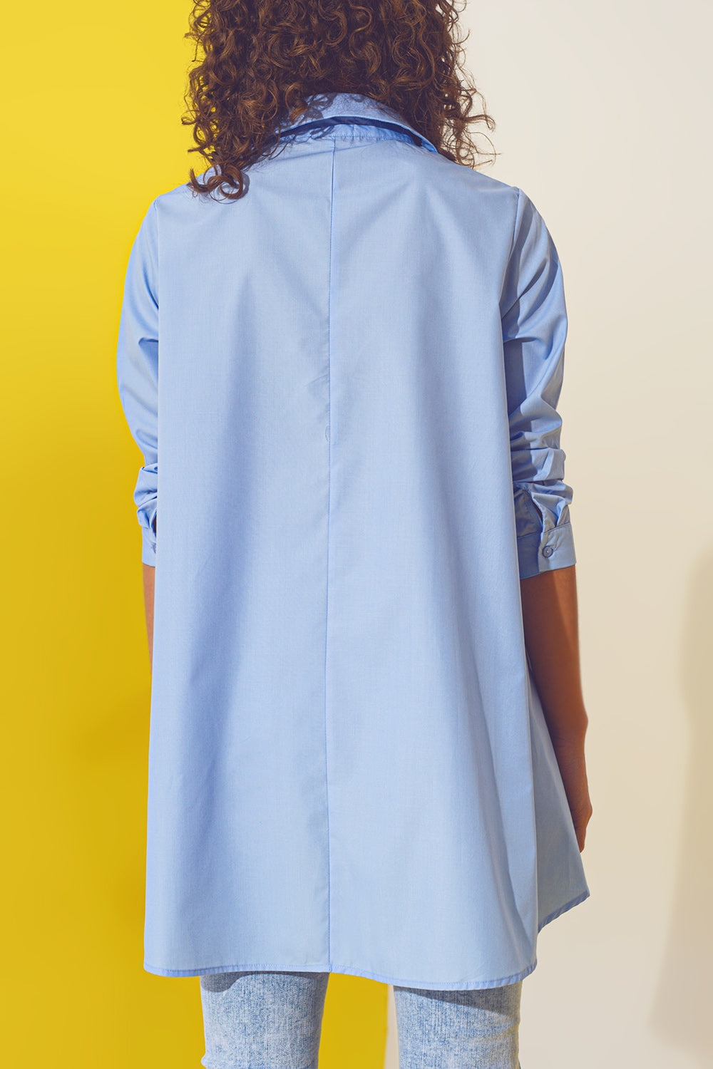 Camisa extragrande en azul claro Q2
