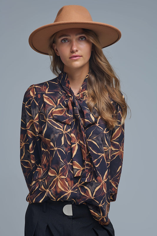 Q2 Camisa negra de gasa con estampado abstracto y lazo anudado