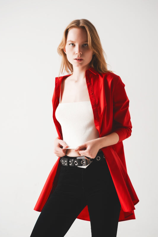Q2 Camisa oversize en rojo intenso