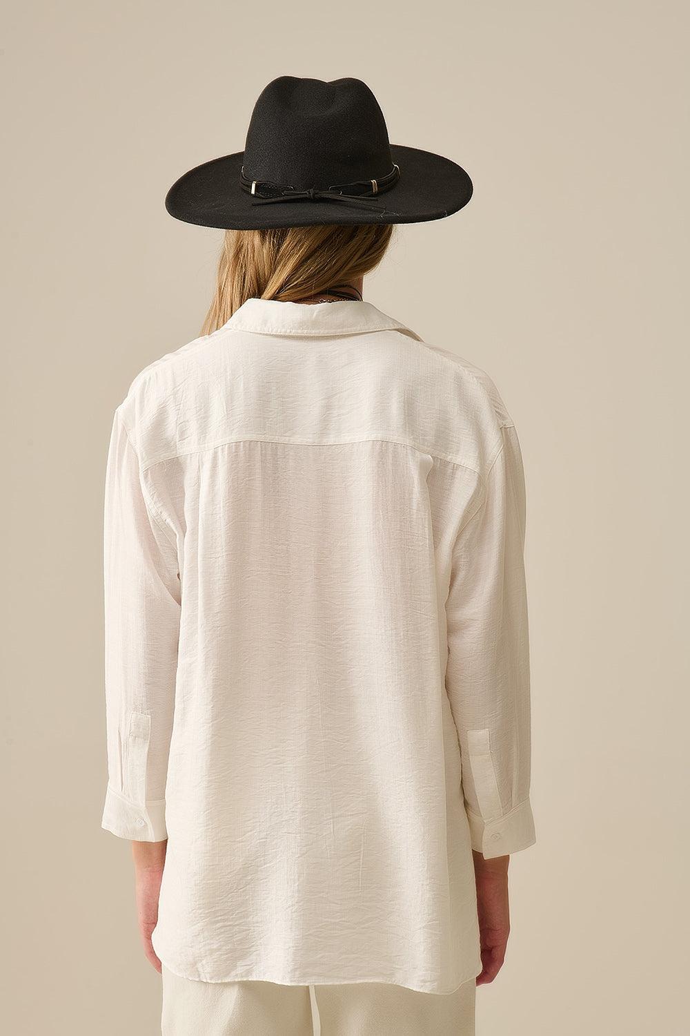Camisa relaxed fit Manga larga en blanco Q2