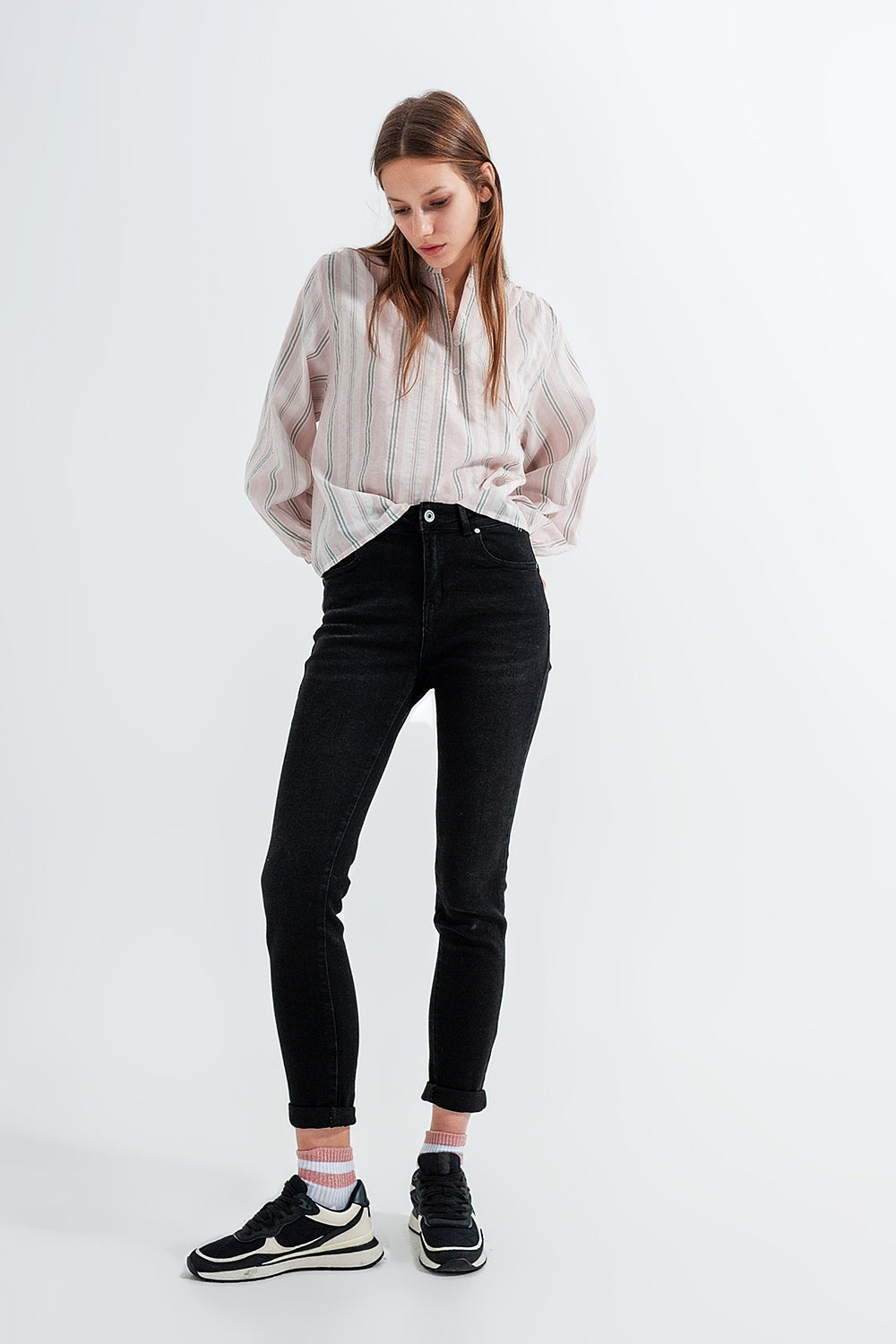 Camisa rosa de rayas con cuello mao Q2