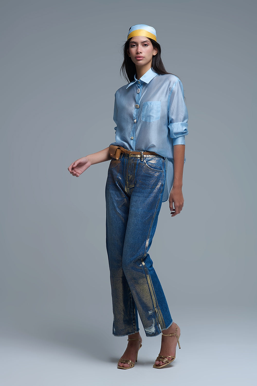 Camisa suelta de seda con botones en azul Q2