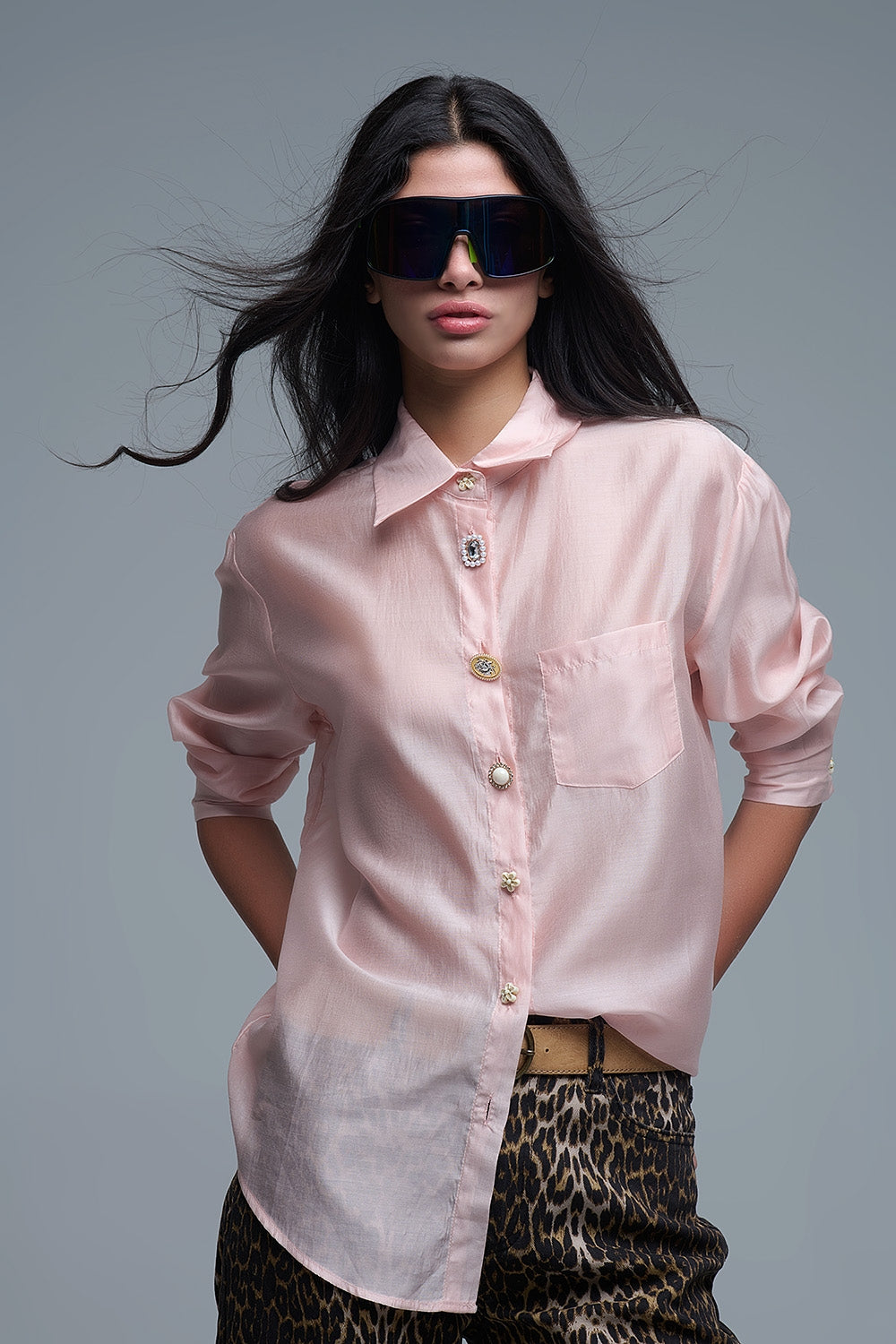 Q2 Camisa suelta de seda con botones en rosa