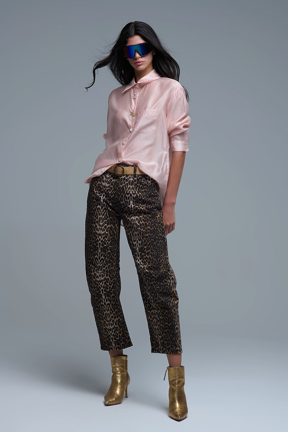 Camisa suelta de seda con botones en rosa Q2