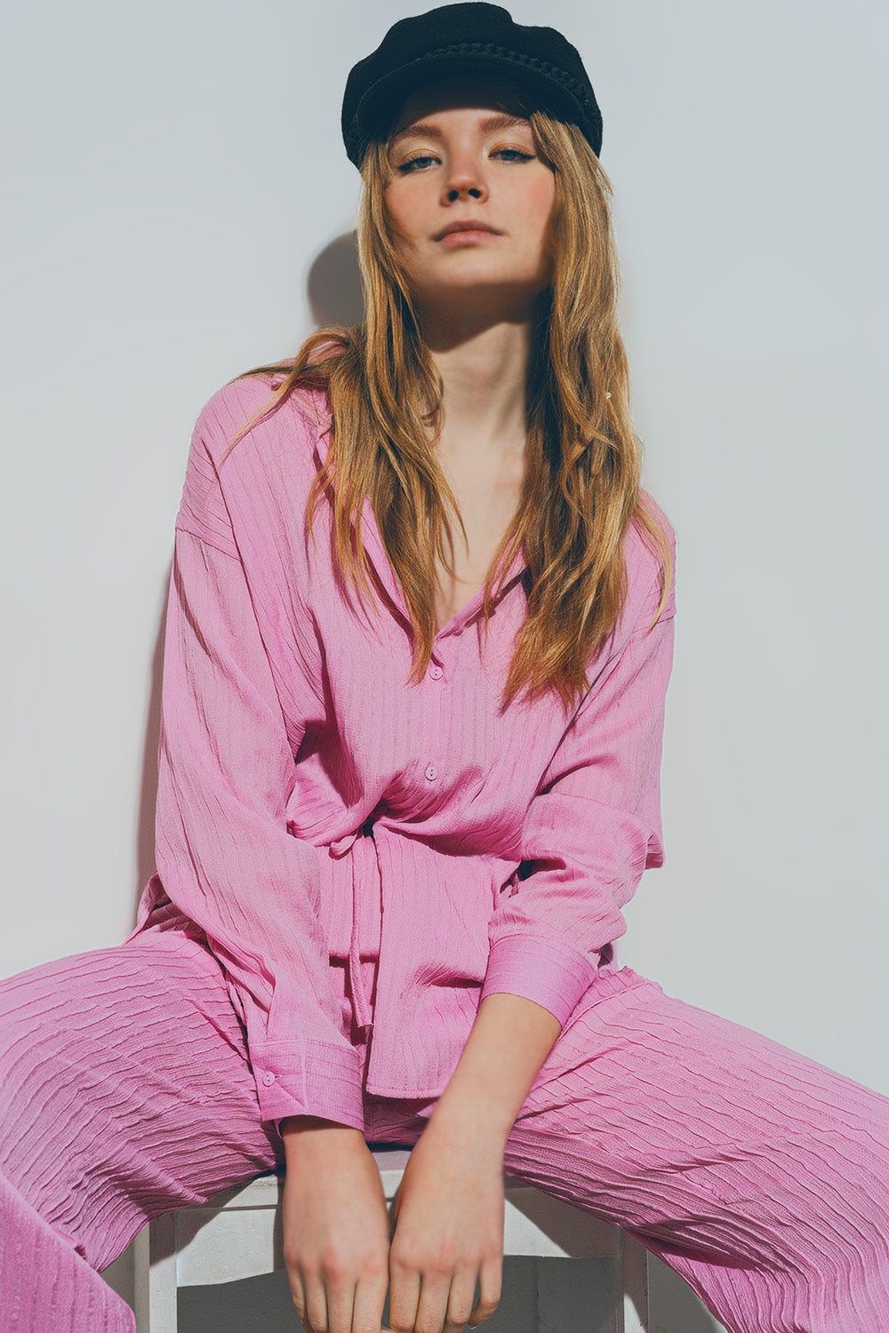 Q2 Camisa suelta texturizada en rosa