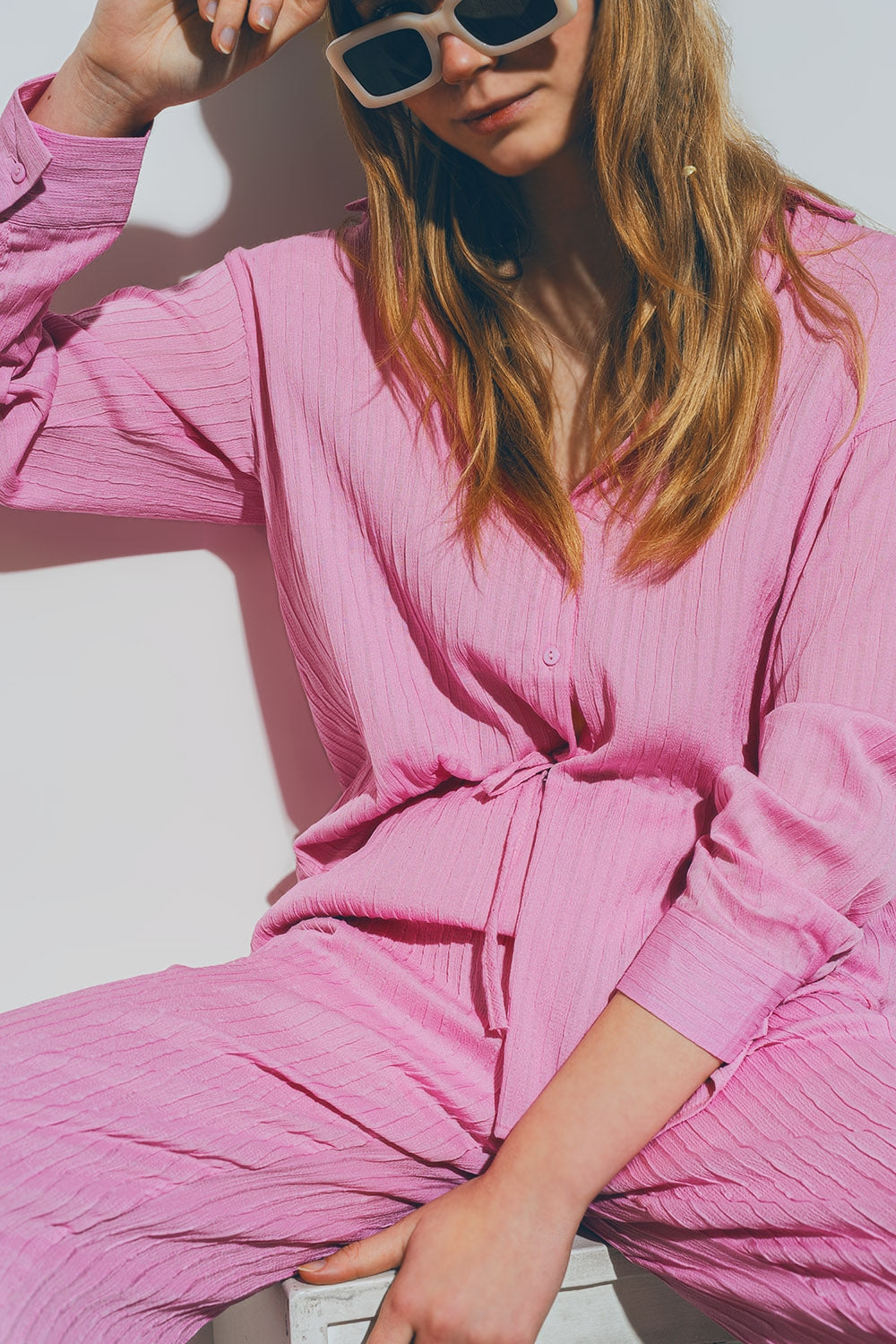 Camisa suelta texturizada en rosa Q2