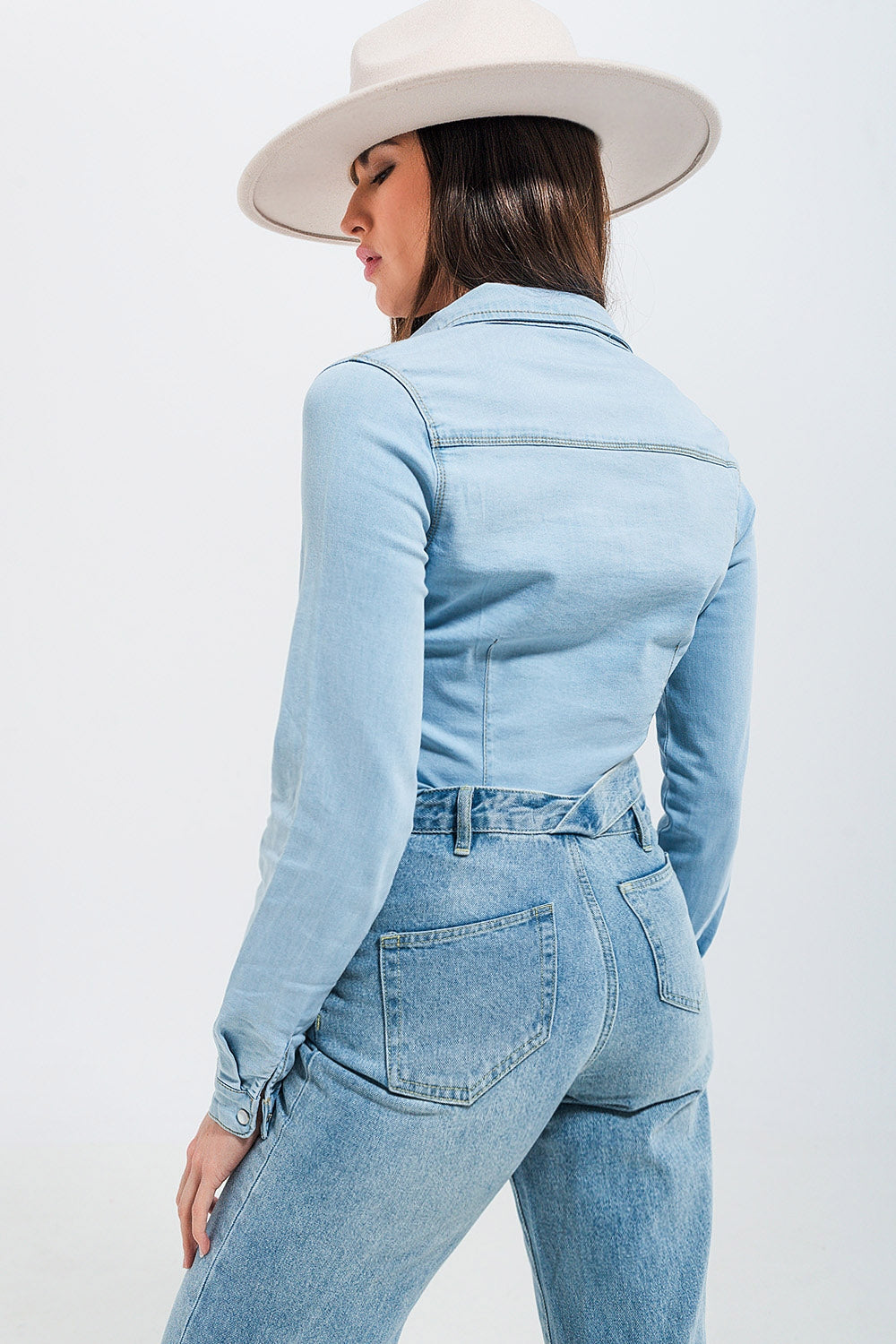 Camisa vaquera estilo western entallada con lavado azul claro Q2