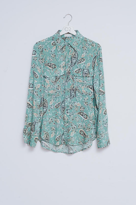 Q2 Camisa verde de manga larga con estampado floral y de cachemir