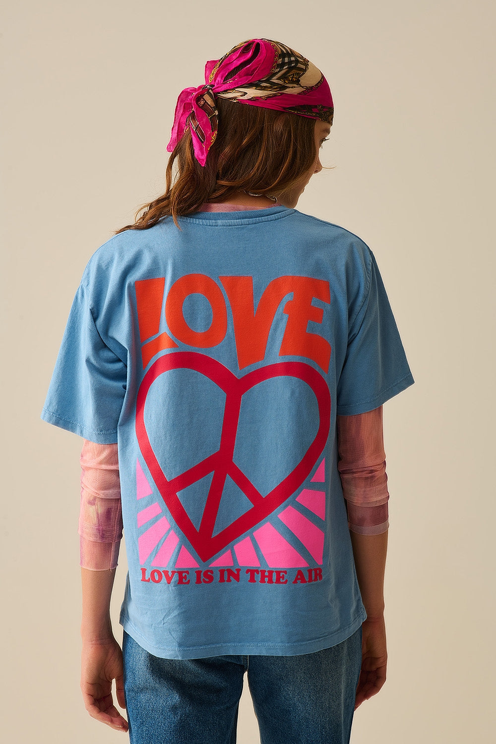 Camiseta azul made in italy con logo Love is Air y Corazón con Paz Q2