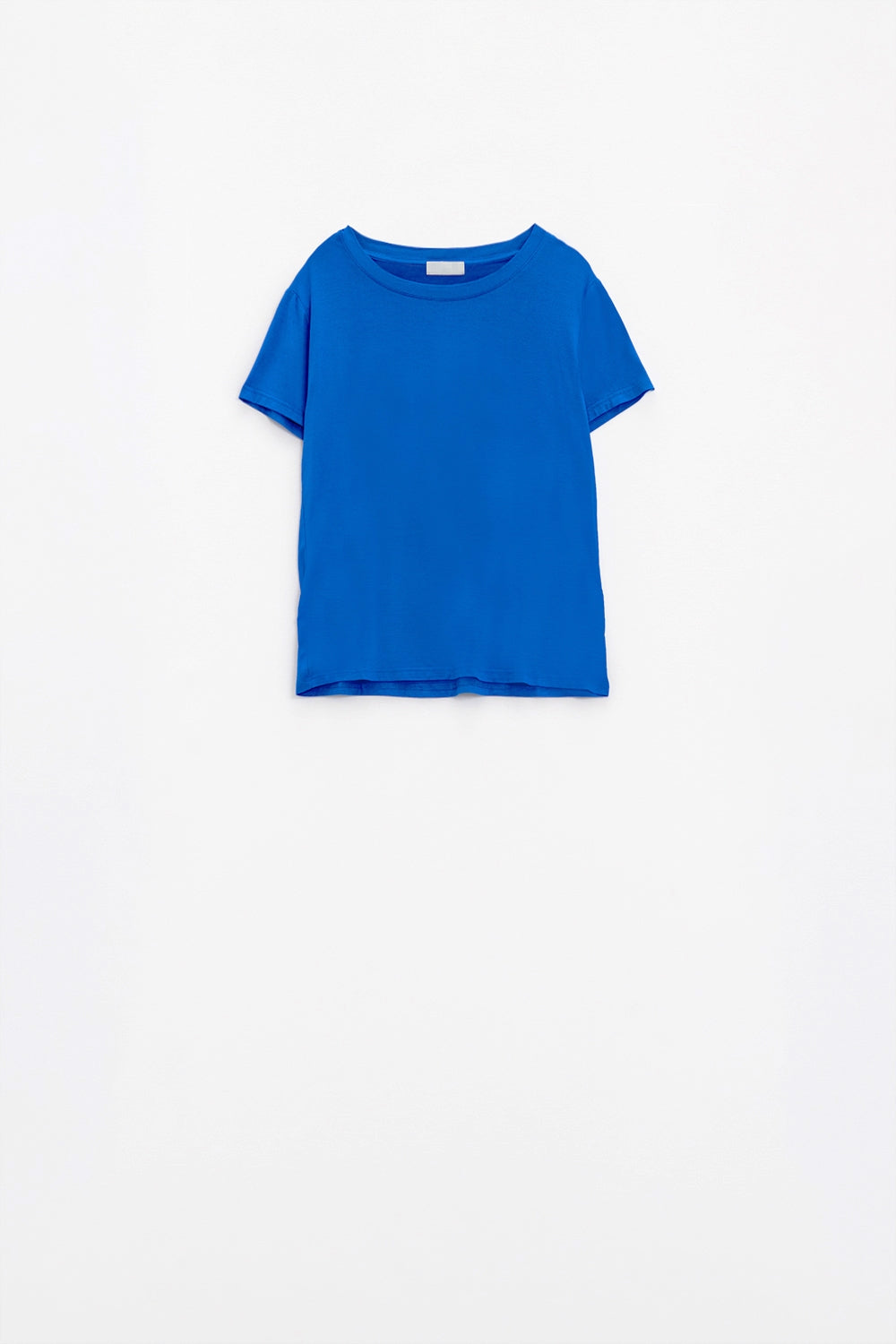 Camiseta básica azul con cuello redondo de viscosa Q2