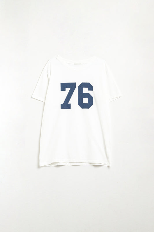 Q2 camiseta blanca oversize fit con el logotipo 76